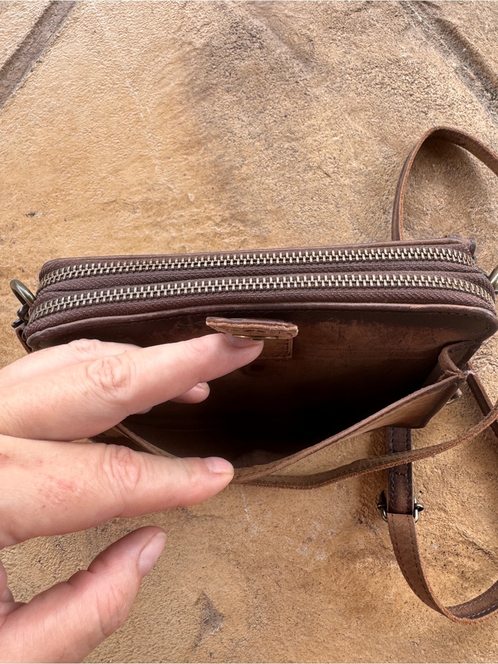 STS Ranchwear Brown Distressed Leather Crossbody Wallet Organizer Western Purse - Picture 6 of 14